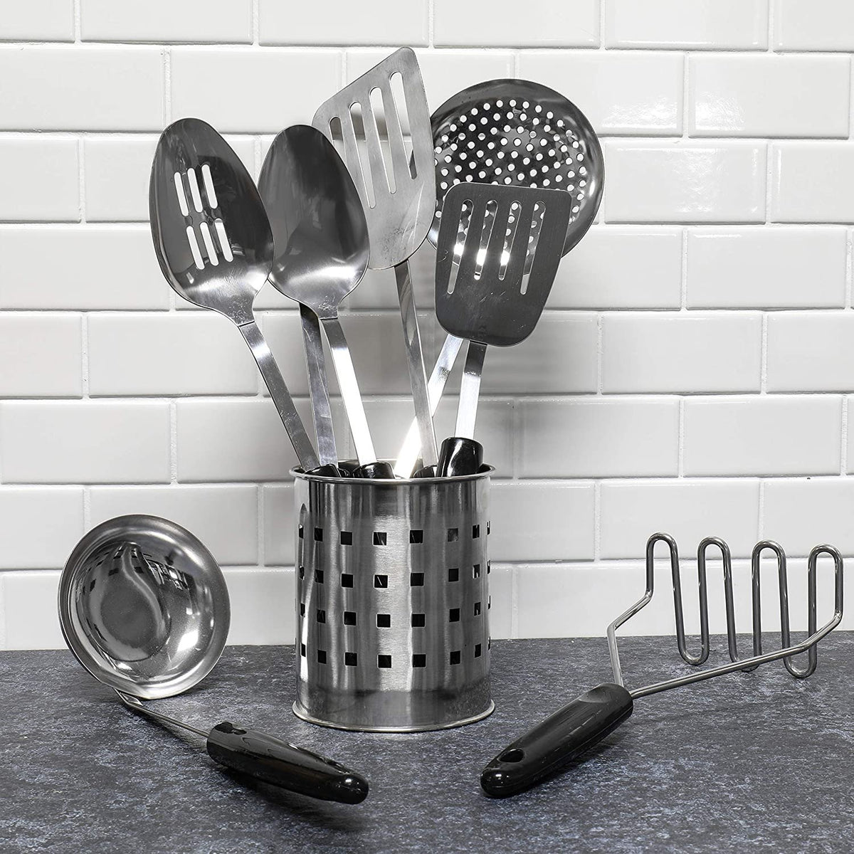 Chef Craft Select Stainless Steel Wire Hand Masher - Great for Mashed  Potatoes, Avocado, Beans and More - On Sale - Bed Bath & Beyond - 36361676